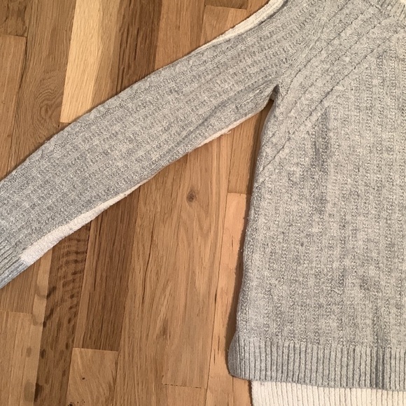 Loft Color-Blocked Gray & White Crewneck Long Sleeve Pullover Sweater Women’s S - Picture 6 of 12